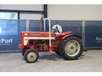 Farm tractor INTERNATIONAL