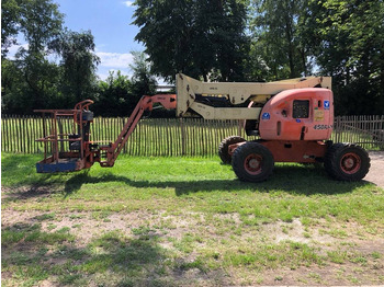 Articulated boom JLG