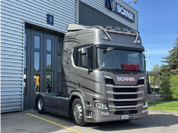 Tractor unit SCANIA R 450