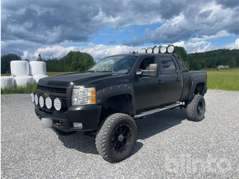 Pickup truck CHEVROLET