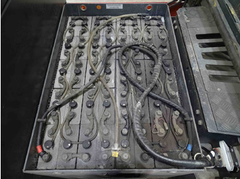 Tow tractor LINDE P250: picture 4