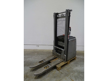 Stacker STILL