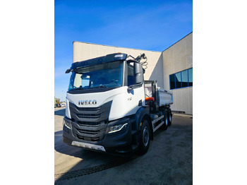 Dropside/ Flatbed truck IVECO