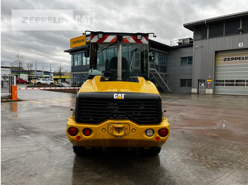 Wheel loader Cat 907M: picture 3