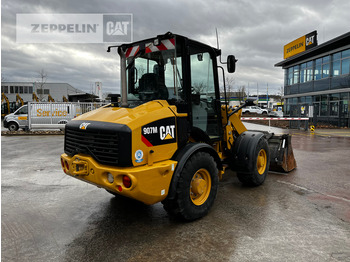 Wheel loader Cat 907M: picture 4