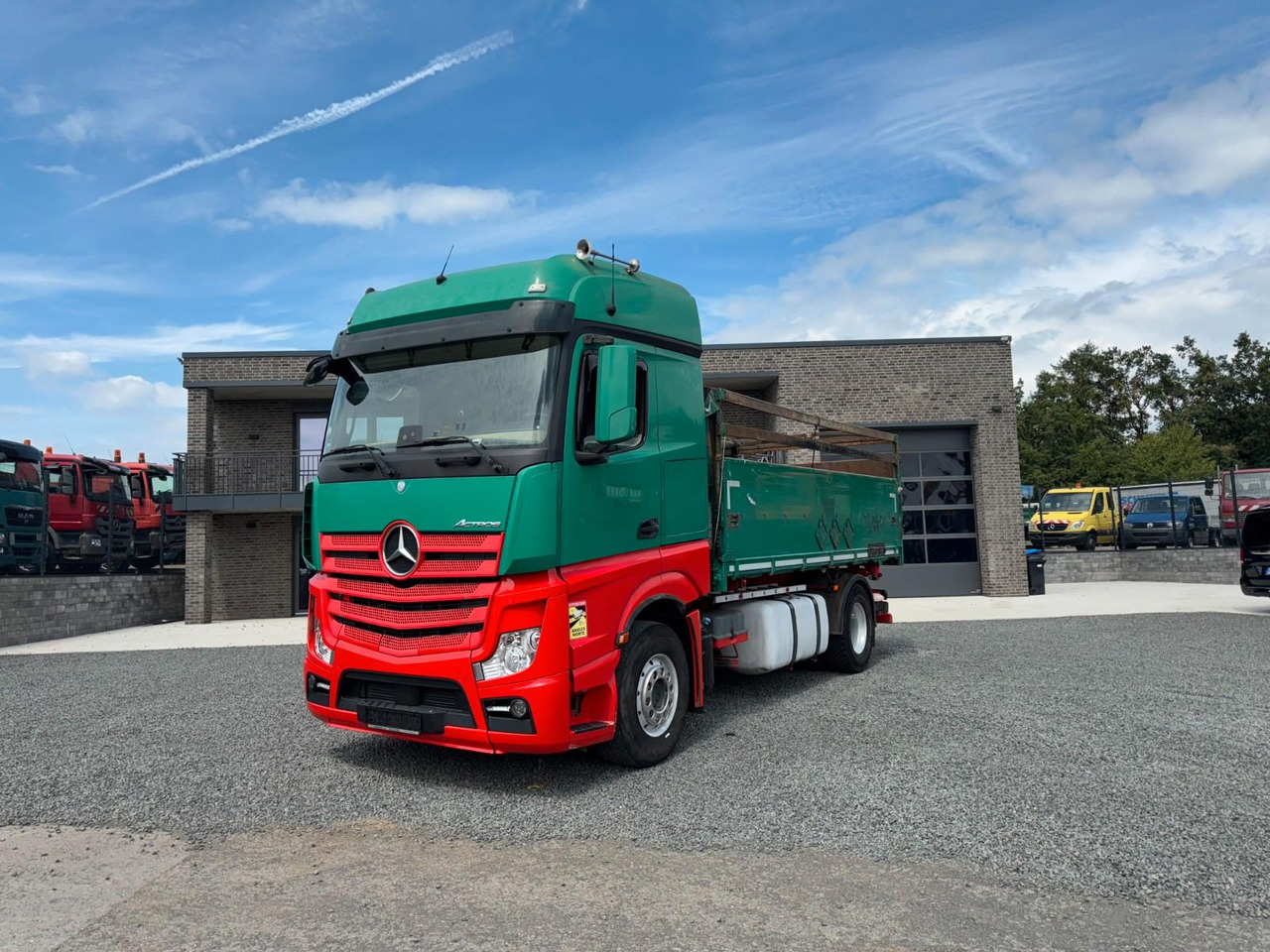 Mercedes-Benz Actros 1842 Kipper Dreiseitenkipper - Tipper: picture 1 Mercedes-Benz Actros 1842 Kipper Dreiseitenkipper - Tipper: picture 1