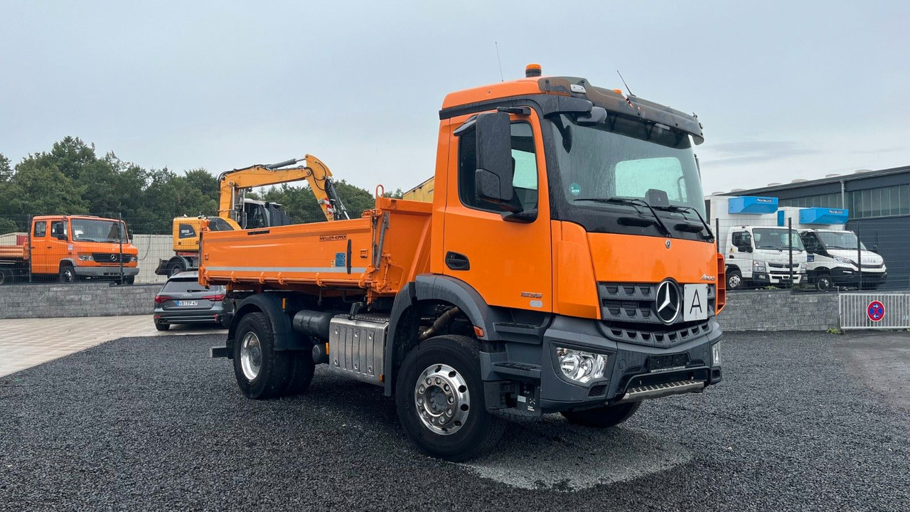 Mercedes-Benz Arocs 1835 Dreiseitenikpper Meiller - Tipper: picture 3 Mercedes-Benz Arocs 1835 Dreiseitenikpper Meiller - Tipper: picture 3