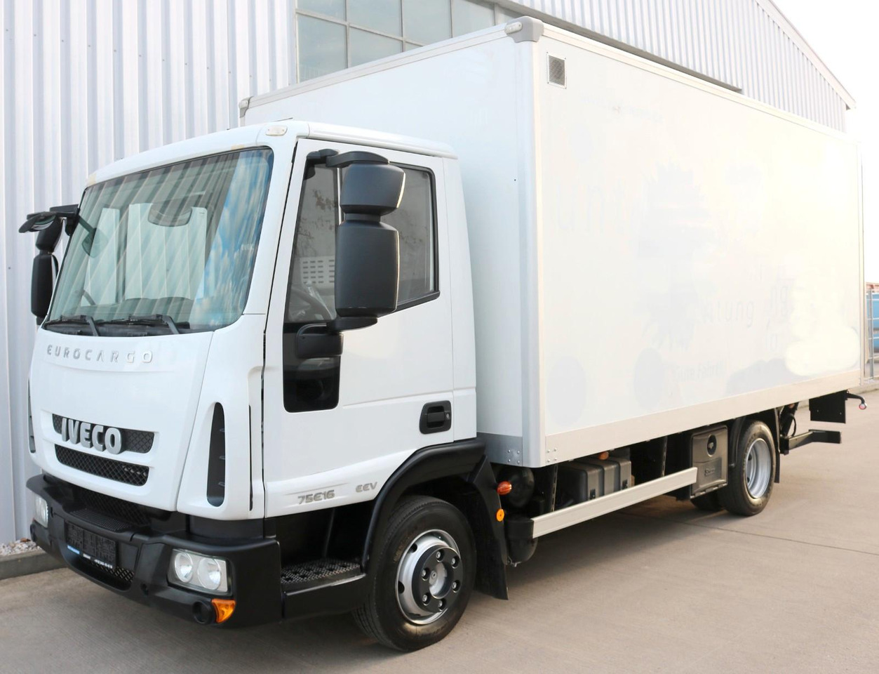 Iveco EURO CARGO 75E16 Fahrgestell wenig km 1A Zustand - Cab chassis truck: picture 1 Iveco EURO CARGO 75E16 Fahrgestell wenig km 1A Zustand - Cab chassis truck: picture 1
