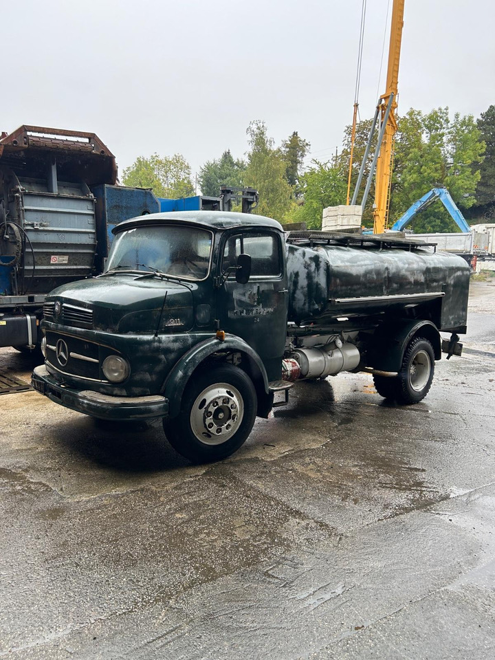 Mercedes-Benz L 911 4x2 Baujahr 1966 - Cab chassis truck: picture 2 Mercedes-Benz L 911 4x2 Baujahr 1966 - Cab chassis truck: picture 2