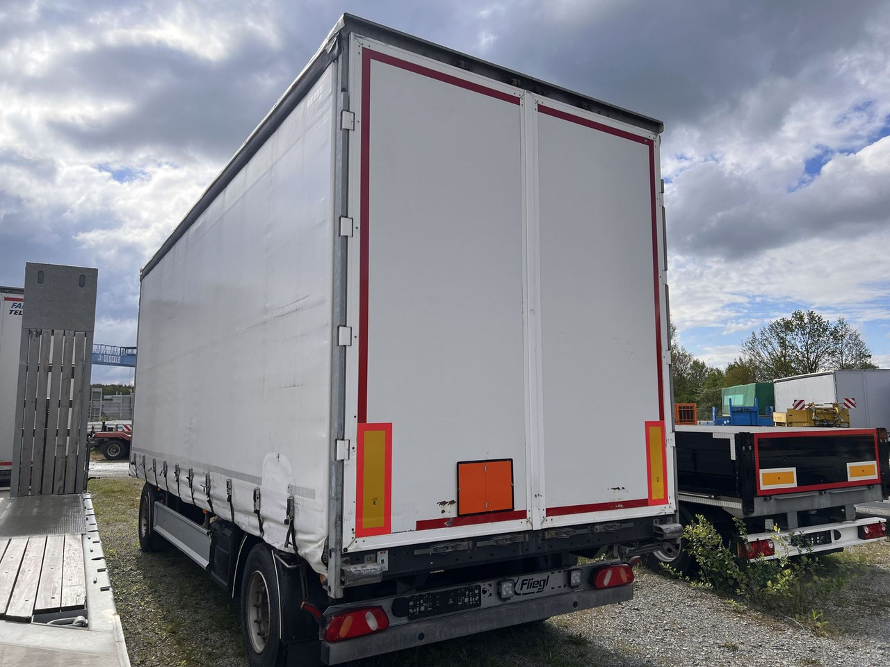 2 Achs Jumbo- Planen, Mega, durchladbar - Curtainsider trailer: picture 4 2 Achs Jumbo- Planen, Mega, durchladbar - Curtainsider trailer: picture 4