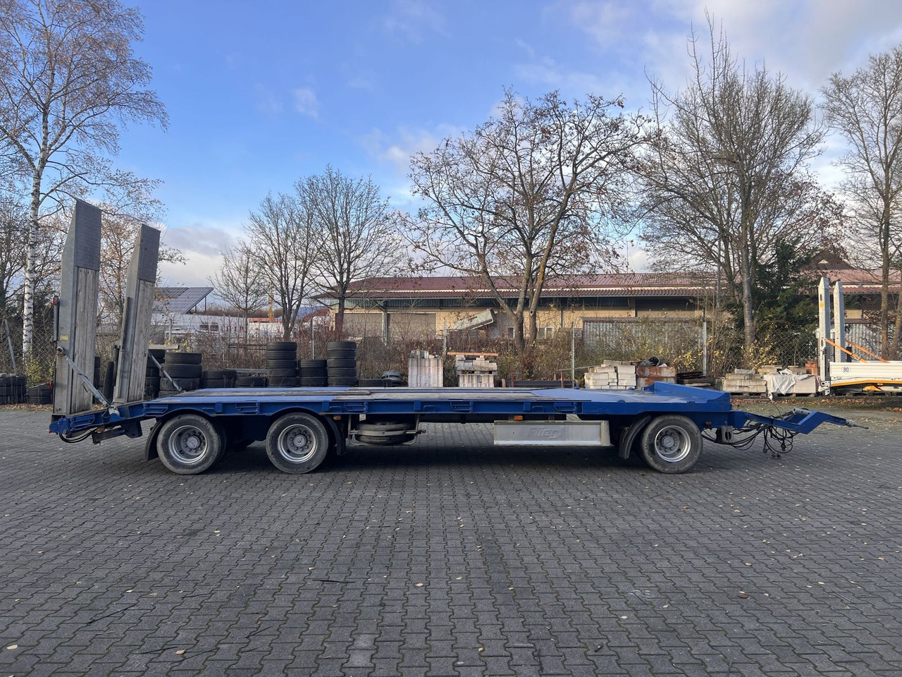3 Achs Tiefladeranhänger - Low loader trailer: picture 4 3 Achs Tiefladeranhänger - Low loader trailer: picture 4