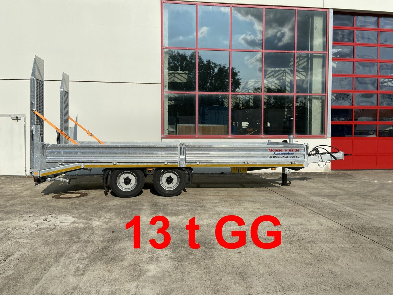 Möslein Neuer 13 t Tandemtieflader, Stahl- Boden - Low loader trailer: picture 1 Möslein Neuer 13 t Tandemtieflader, Stahl- Boden - Low loader trailer: picture 1