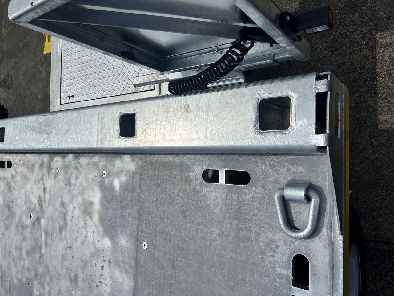 New Low loader trailer for transportation of heavy machinery Möslein T 3-8,20 P VB H1  3 Achs Tieflader mit gerader Ladefläche 8,20 m, Neufahrzeug: picture 13