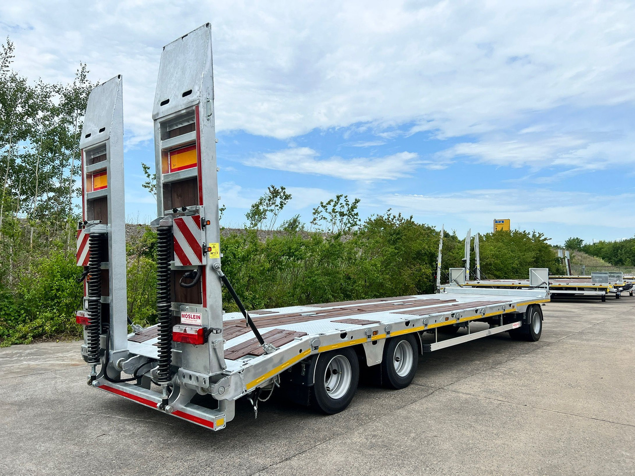 New Low loader trailer for transportation of heavy machinery Möslein T 3-8,20 P VB H1  3 Achs Tieflader mit gerader Ladefläche 8,20 m, Neufahrzeug: picture 9
