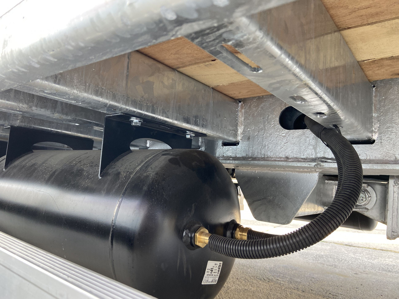 Möslein TT 21-6,5 21 t Tandemtieflader, Luftgefedert, NEU - Low loader trailer: picture 2 Möslein TT 21-6,5 21 t Tandemtieflader, Luftgefedert, NEU - Low loader trailer: picture 2