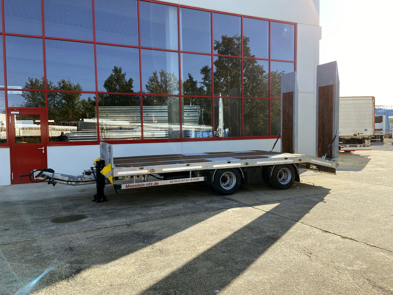 Möslein TT19 - 7,2 19 t Tandemtieflader, Luftgefedert, NEU - Low loader trailer: picture 4 Möslein TT19 - 7,2 19 t Tandemtieflader, Luftgefedert, NEU - Low loader trailer: picture 4