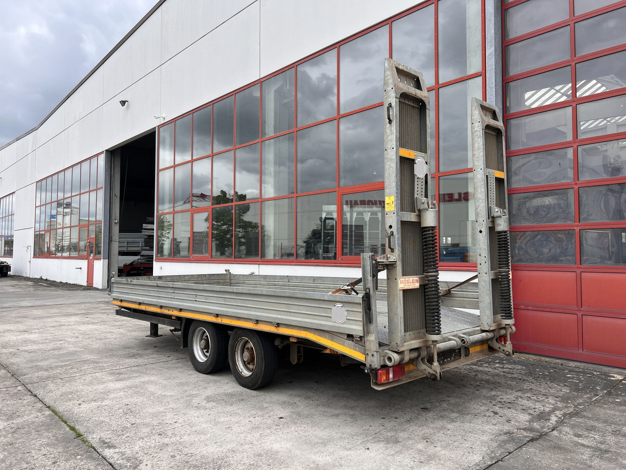 Möslein TTS 13 Schwebheim 13 t Tandemtieflader - Low loader trailer: picture 5 Möslein TTS 13 Schwebheim 13 t Tandemtieflader - Low loader trailer: picture 5