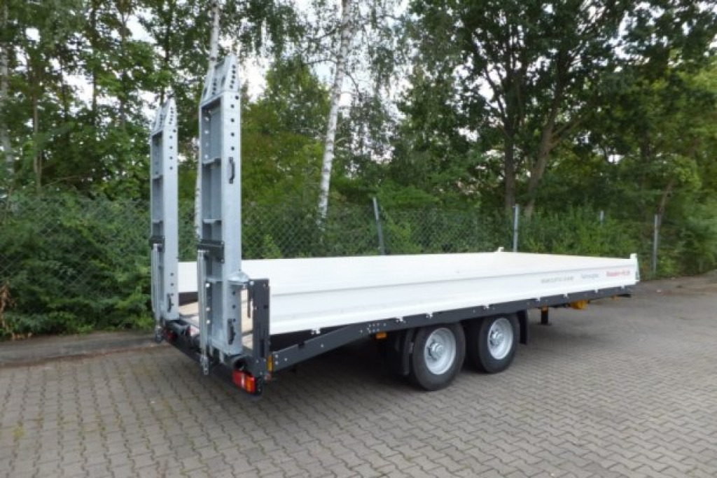 New Low loader trailer for transportation of heavy machinery Möslein TTT 11- 6,28 Weiß  Neuer Tandemtieflader: picture 10