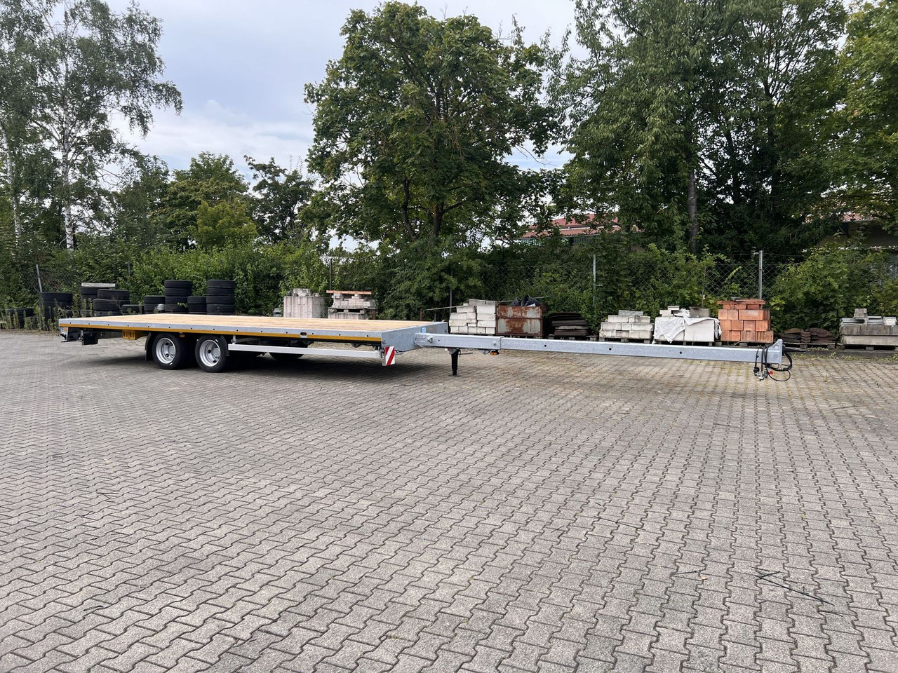 Möslein 11,9 t Tandemanhänger- Tieflader, ausziehbarLuf - Semi-trailer: picture 1 Möslein 11,9 t Tandemanhänger- Tieflader, ausziehbarLuf - Semi-trailer: picture 1
