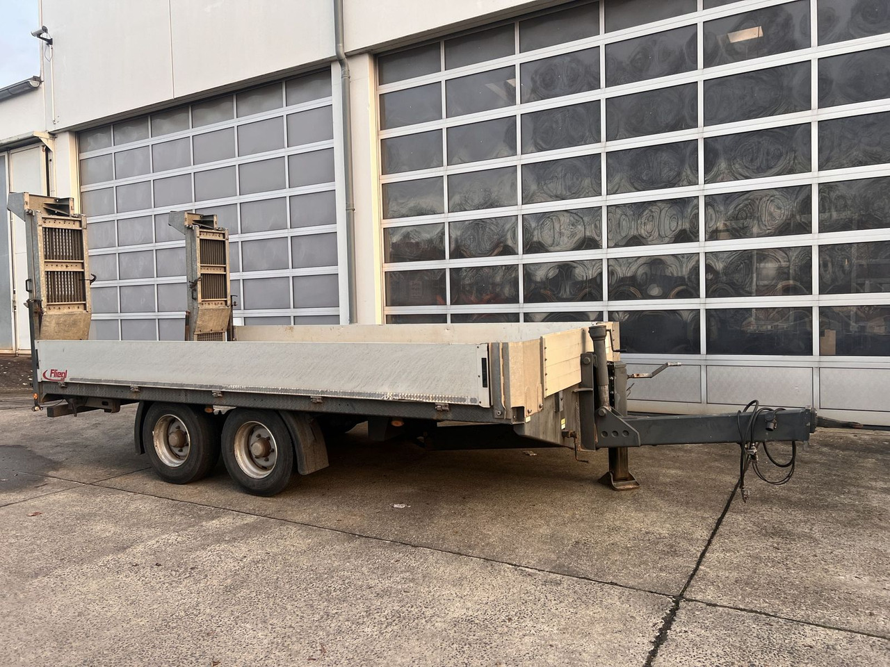 Tandemtieflader - Low loader trailer: picture 1 Tandemtieflader - Low loader trailer: picture 1