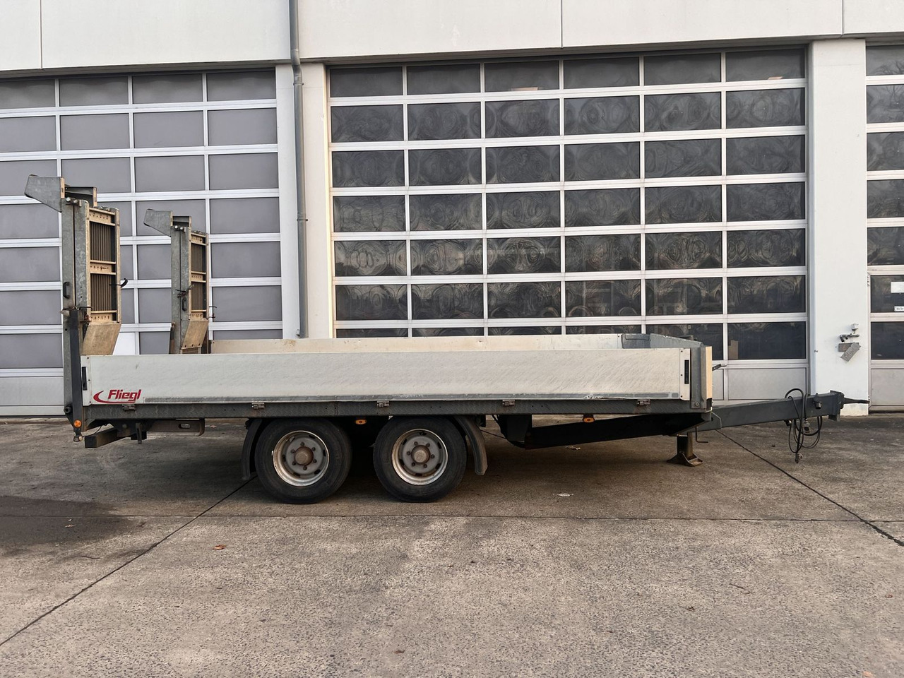 Tandemtieflader - Low loader trailer: picture 3 Tandemtieflader - Low loader trailer: picture 3