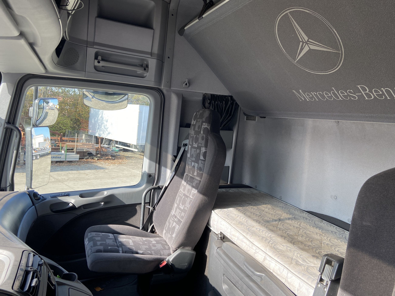 Mercedes-Benz 1841 LS 1841 LS MP3 Sattel- und Anhängerkupplung Lowliner - Tractor unit: picture 2 Mercedes-Benz 1841 LS 1841 LS MP3 Sattel- und Anhängerkupplung Lowliner - Tractor unit: picture 2