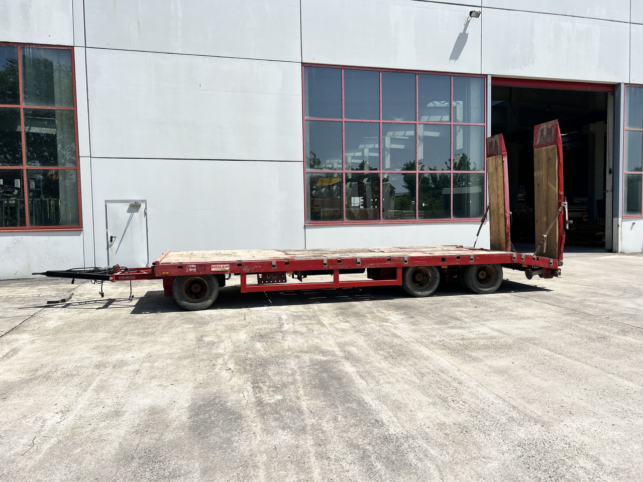 Andere t3 3 Achs Tiefladeranhänger mit gerader Ladefläche - Low loader trailer: picture 1 Andere t3 3 Achs Tiefladeranhänger mit gerader Ladefläche - Low loader trailer: picture 1