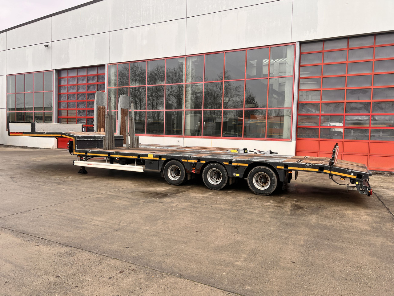 T3 3 Achs Satteltieflader - Low loader semi-trailer: picture 4 T3 3 Achs Satteltieflader - Low loader semi-trailer: picture 4