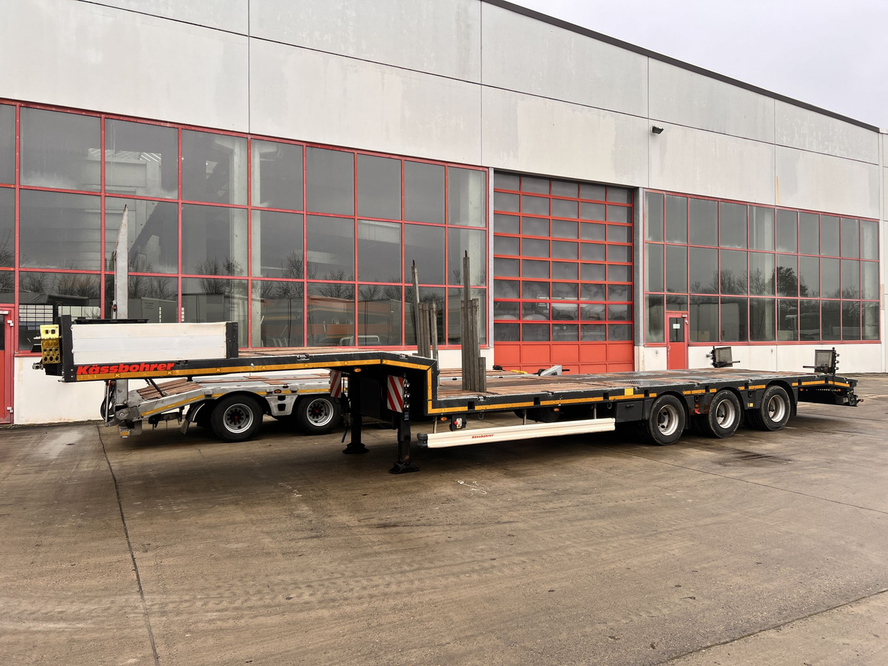 T3 3 Achs Satteltieflader - Low loader semi-trailer: picture 3 T3 3 Achs Satteltieflader - Low loader semi-trailer: picture 3