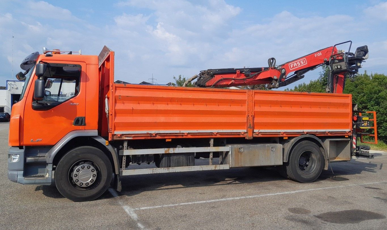 DAF FA LF 320 19t Fassi Kran - Dropside/ Flatbed truck, Crane truck: picture 2 DAF FA LF 320 19t Fassi Kran - Dropside/ Flatbed truck, Crane truck: picture 2