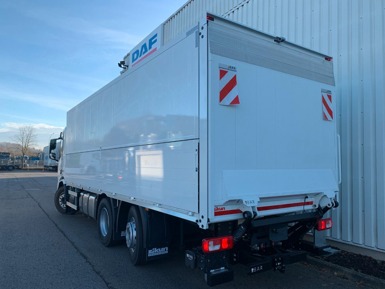 DAF XD 450 FAN Fahrgestell DAF XD 450 FAN Swing-Board-Aufbau - Cab chassis truck: picture 4 DAF XD 450 FAN Fahrgestell DAF XD 450 FAN Swing-Board-Aufbau - Cab chassis truck: picture 4