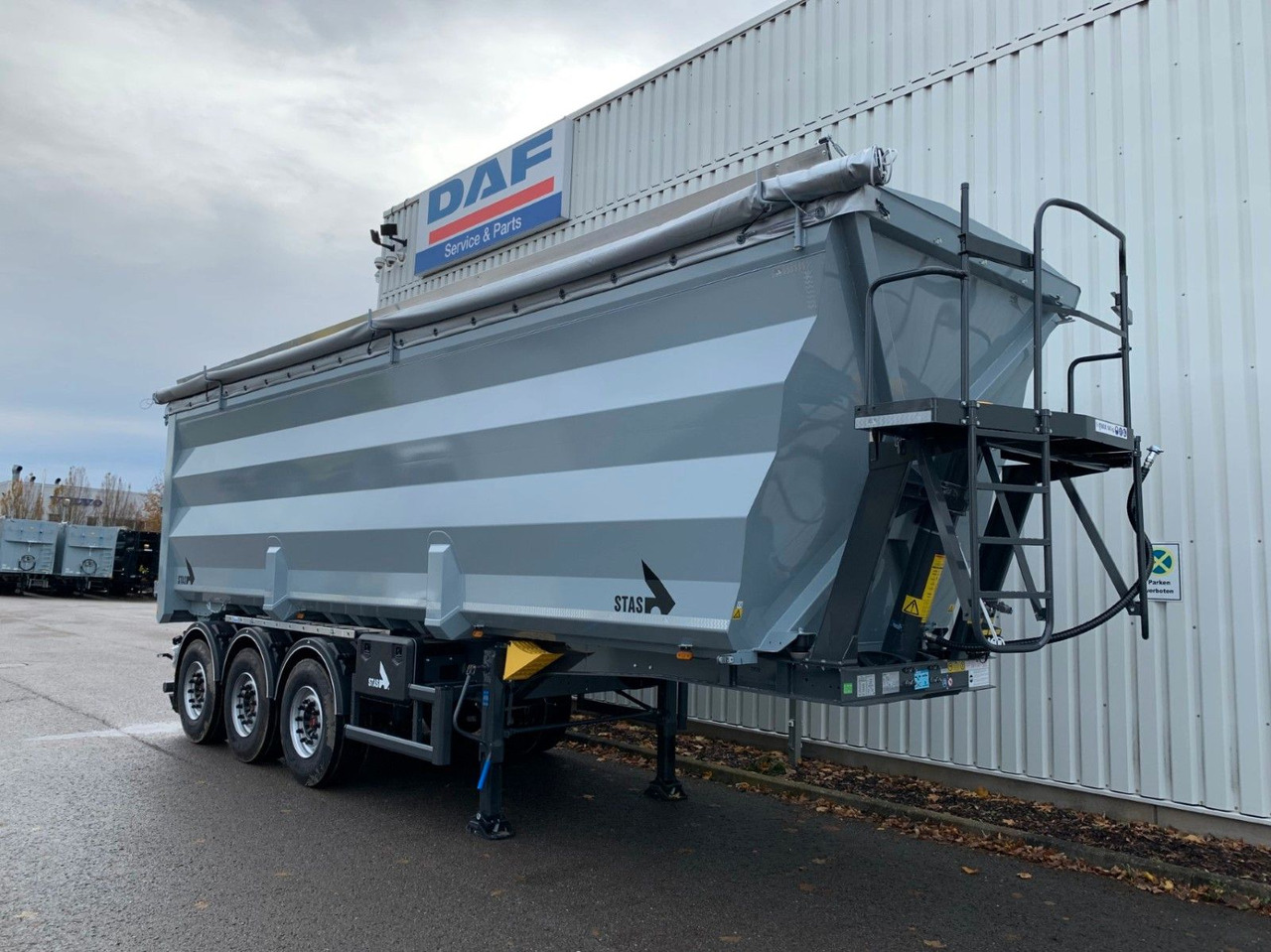 Stas FerroStar 50 cbm Stas FerroStar 50 cbm - Tipper semi-trailer: picture 2 Stas FerroStar 50 cbm Stas FerroStar 50 cbm - Tipper semi-trailer: picture 2