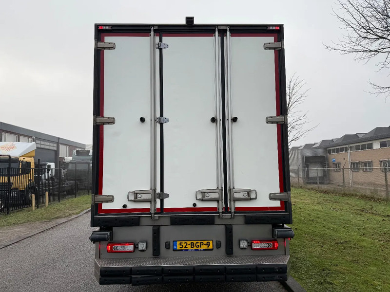 Volvo FM 330 chereau 2015 + carrier 850 - Refrigerator truck: picture 5 Volvo FM 330 chereau 2015 + carrier 850 - Refrigerator truck: picture 5