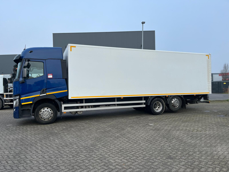 Renault T-11 SLEEPERCAB 380 P6X2 COMFORT - Box truck: picture 3 Renault T-11 SLEEPERCAB 380 P6X2 COMFORT - Box truck: picture 3