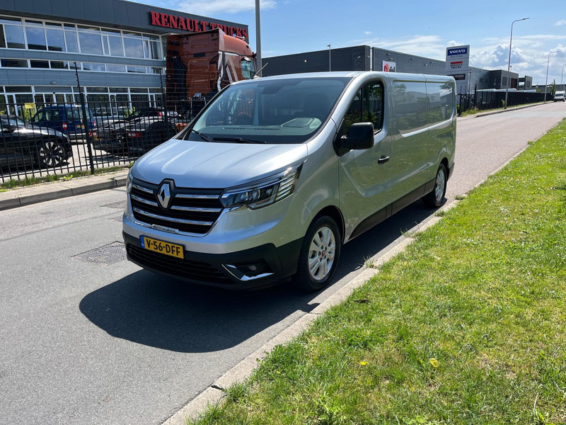 Renault Trafic E-Tech Red L2 H1, Airco, Nav, Camera - Small van, Electric van: picture 3 Renault Trafic E-Tech Red L2 H1, Airco, Nav, Camera - Small van, Electric van: picture 3