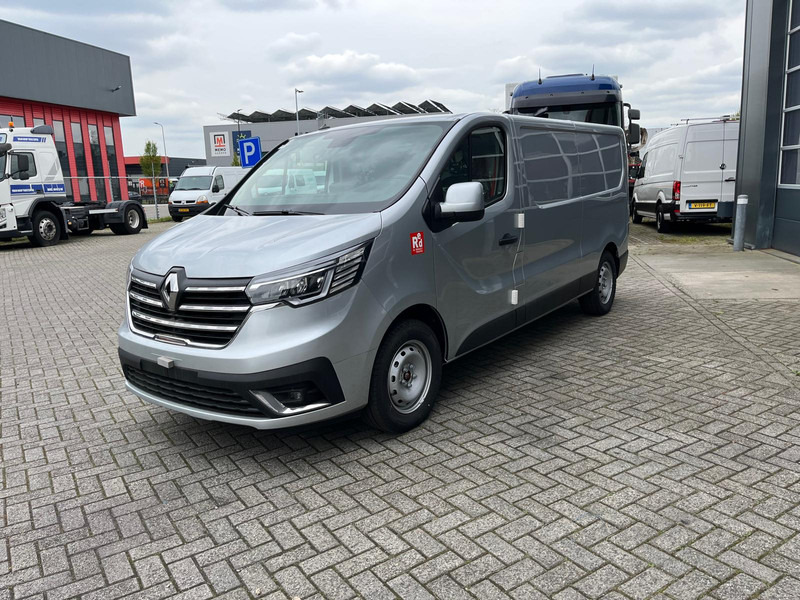 Renault Trafic E-Tech Red L2 H1 (NEW), Nav, Camera, Apple play - Small van, Electric van: picture 3 Renault Trafic E-Tech Red L2 H1 (NEW), Nav, Camera, Apple play - Small van, Electric van: picture 3