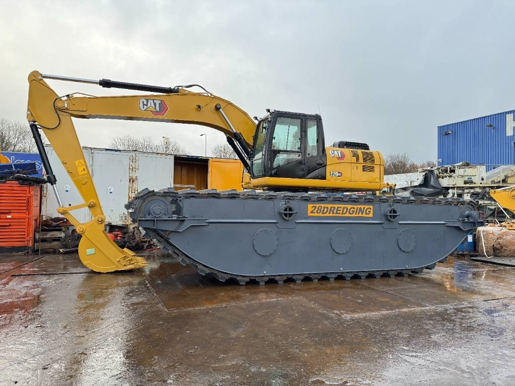 CAT 320 swampbuggy amphibious bigfloat - Amphibious excavator: picture 1 CAT 320 swampbuggy amphibious bigfloat - Amphibious excavator: picture 1