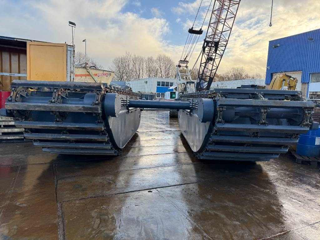 CAT swamp buggy amphibious undercarriage (unused) - Amphibious excavator: picture 5 CAT swamp buggy amphibious undercarriage (unused) - Amphibious excavator: picture 5