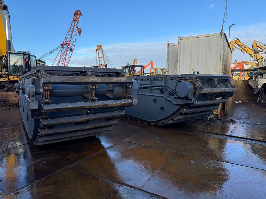 CAT swamp buggy amphibious undercarriage (unused) - Amphibious excavator: picture 2 CAT swamp buggy amphibious undercarriage (unused) - Amphibious excavator: picture 2