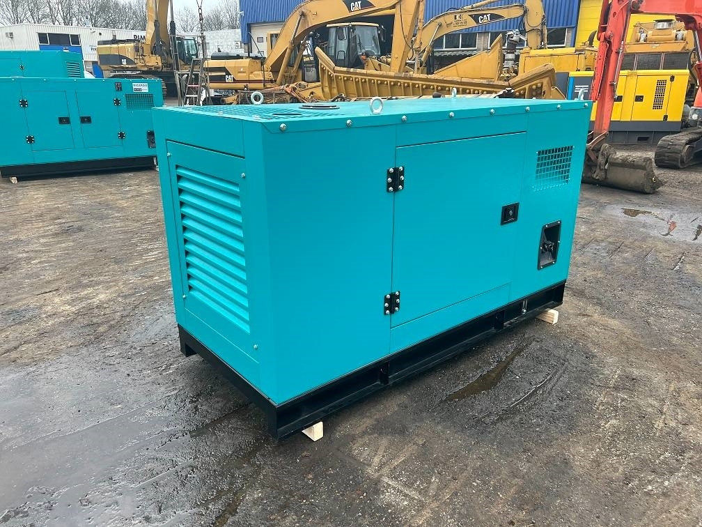 Ricardo 20KVA 16KW SILENT GENERATOR 3 PHASE 50HZ 400V NEW - Generator set: picture 4 Ricardo 20KVA 16KW SILENT GENERATOR 3 PHASE 50HZ 400V NEW - Generator set: picture 4