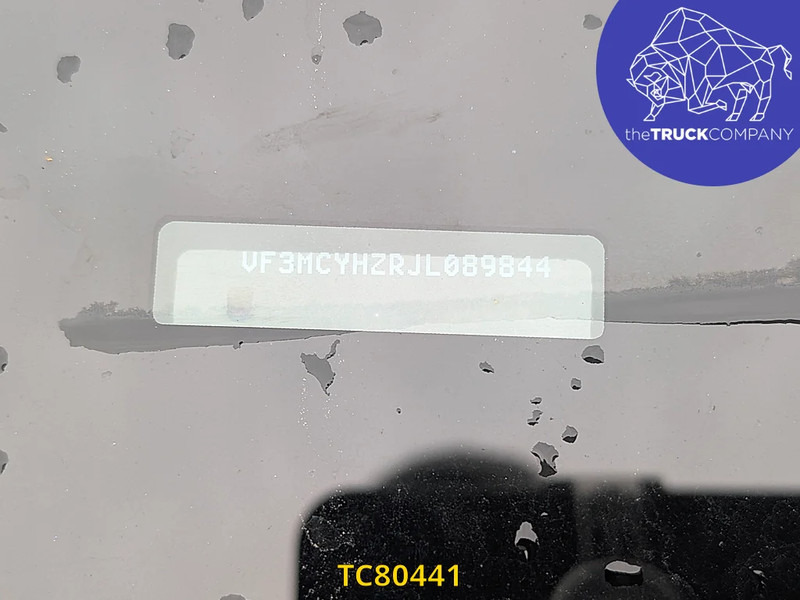 Commercial vehicle Peugeot 5008 1.5 Blue HDI: picture 10