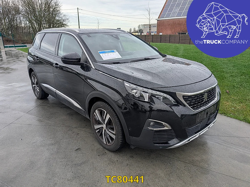 Commercial vehicle Peugeot 5008 1.5 Blue HDI: picture 8