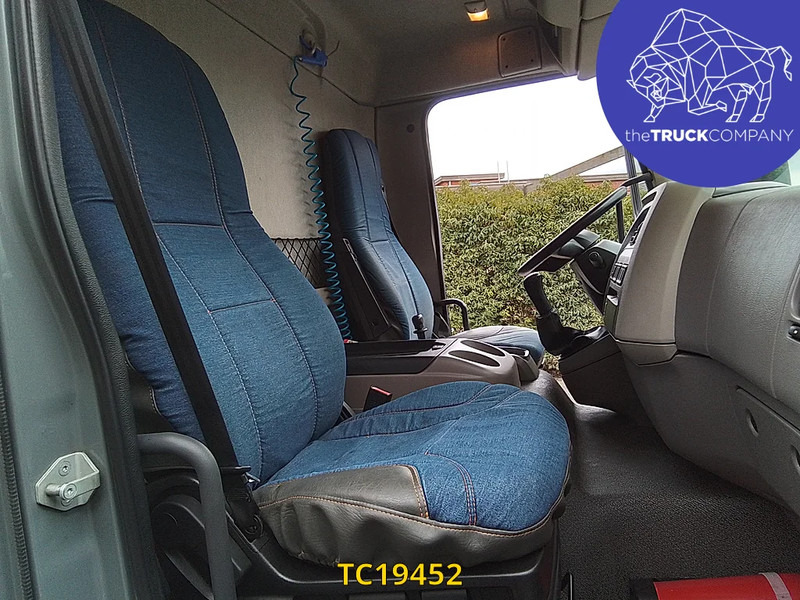 Box truck DAF LF 210: picture 17
