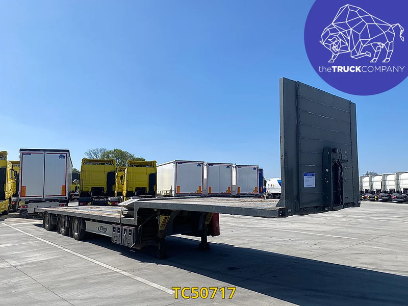Fliegl - Low loader semi-trailer: picture 2 Fliegl - Low loader semi-trailer: picture 2
