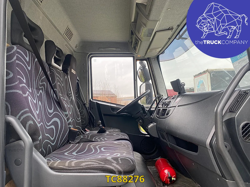 Iveco EuroCargo 120 E22 - Refrigerator truck: picture 5 Iveco EuroCargo 120 E22 - Refrigerator truck: picture 5