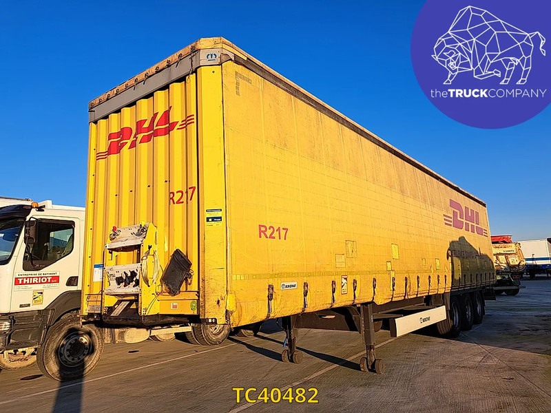 Krone - Curtainsider semi-trailer: picture 2 Krone - Curtainsider semi-trailer: picture 2