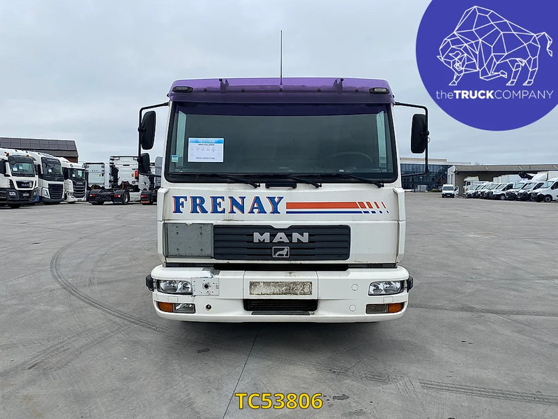 MAN L 2000 12.220 - Tanker truck: picture 2 MAN L 2000 12.220 - Tanker truck: picture 2