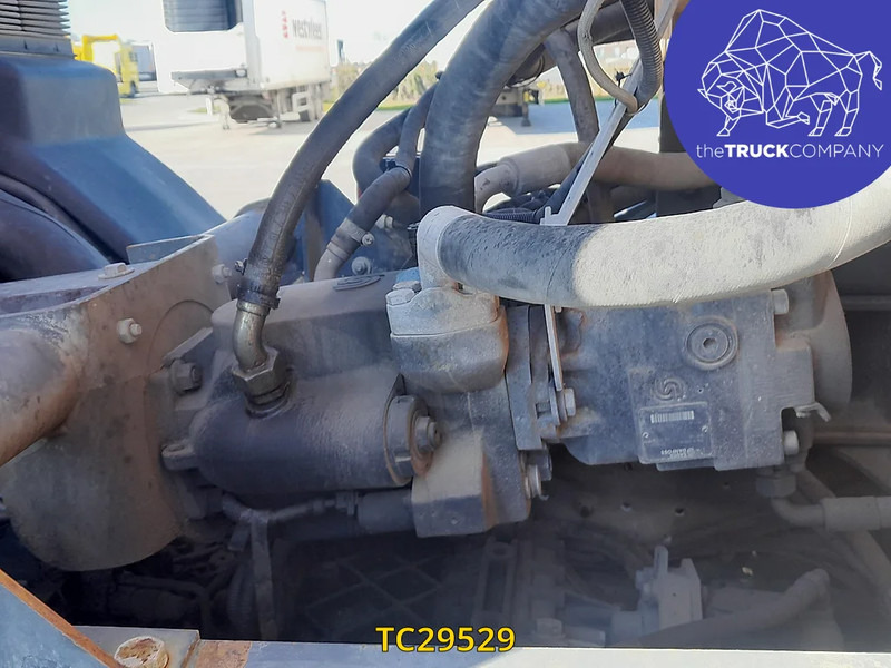Renault Kerax 420 - Concrete mixer truck: picture 5 Renault Kerax 420 - Concrete mixer truck: picture 5