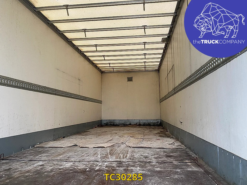 Box truck Renault Midlum 220: picture 8