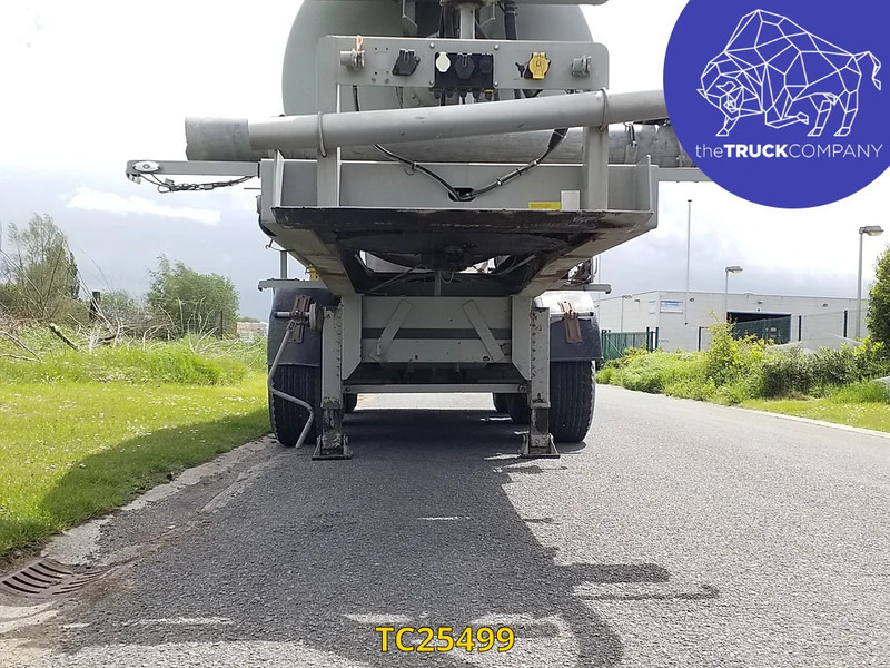 Concrete mixer semi-trailer Renders: picture 7